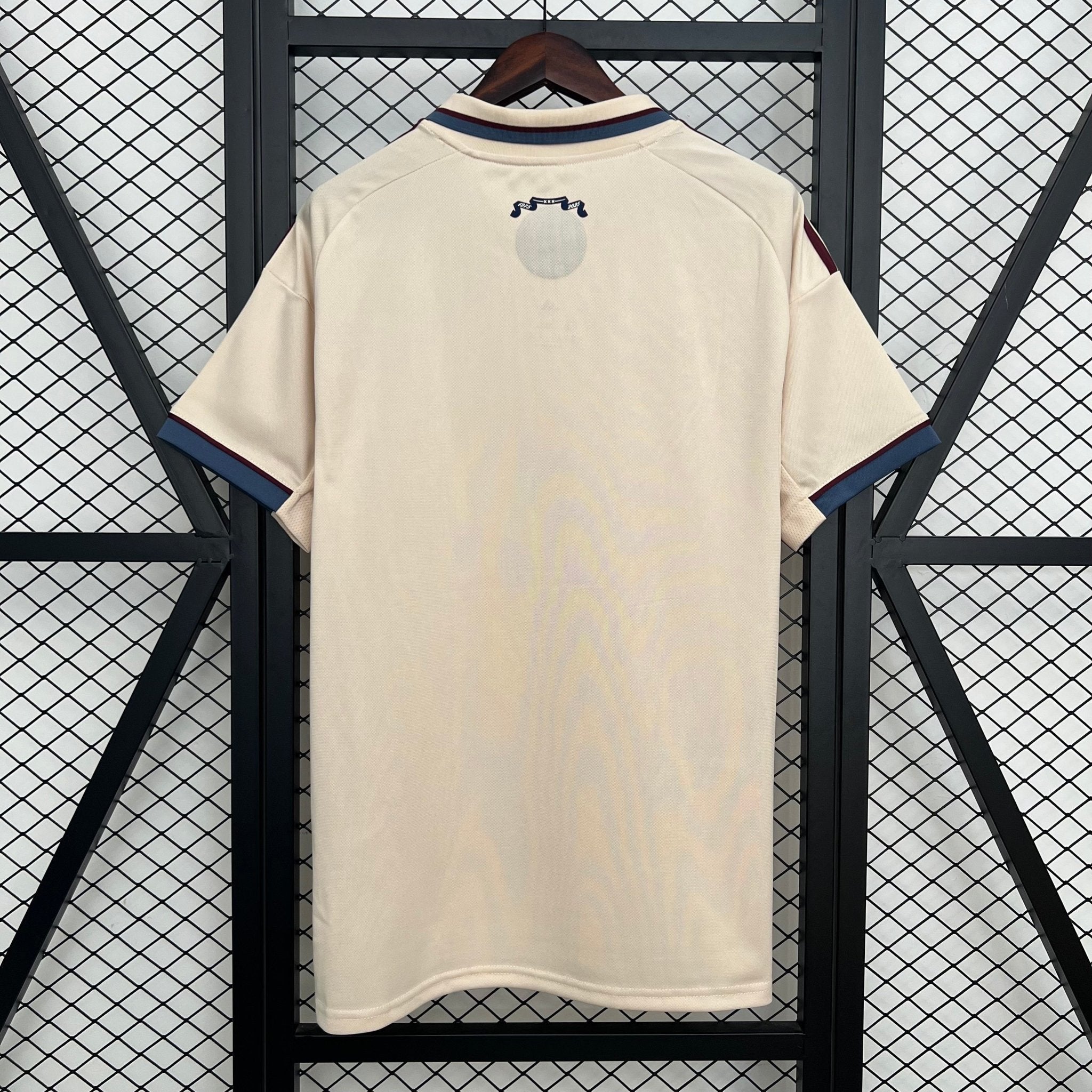 AJAX TERCERA EQUIPACIÓN 25/26 HOMBRE Imagen secundaria del producto