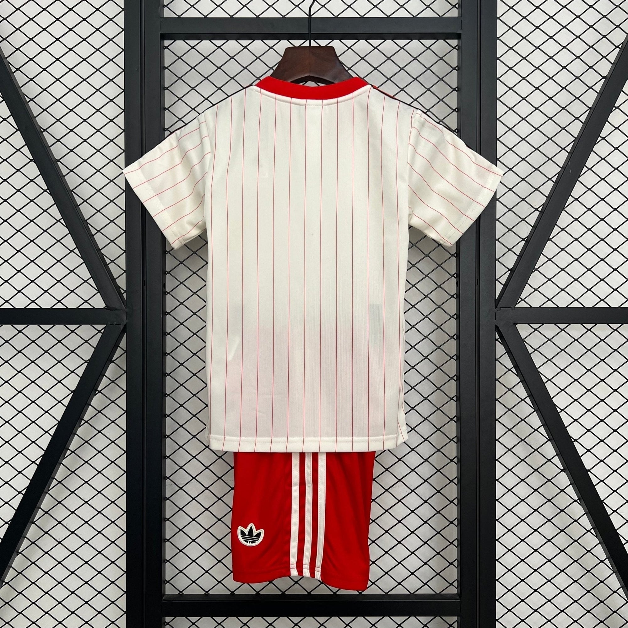 BENFICA RETRO EDICION ESPECIAL 25/26 NIÑOS - Bota de Oro Tienda
