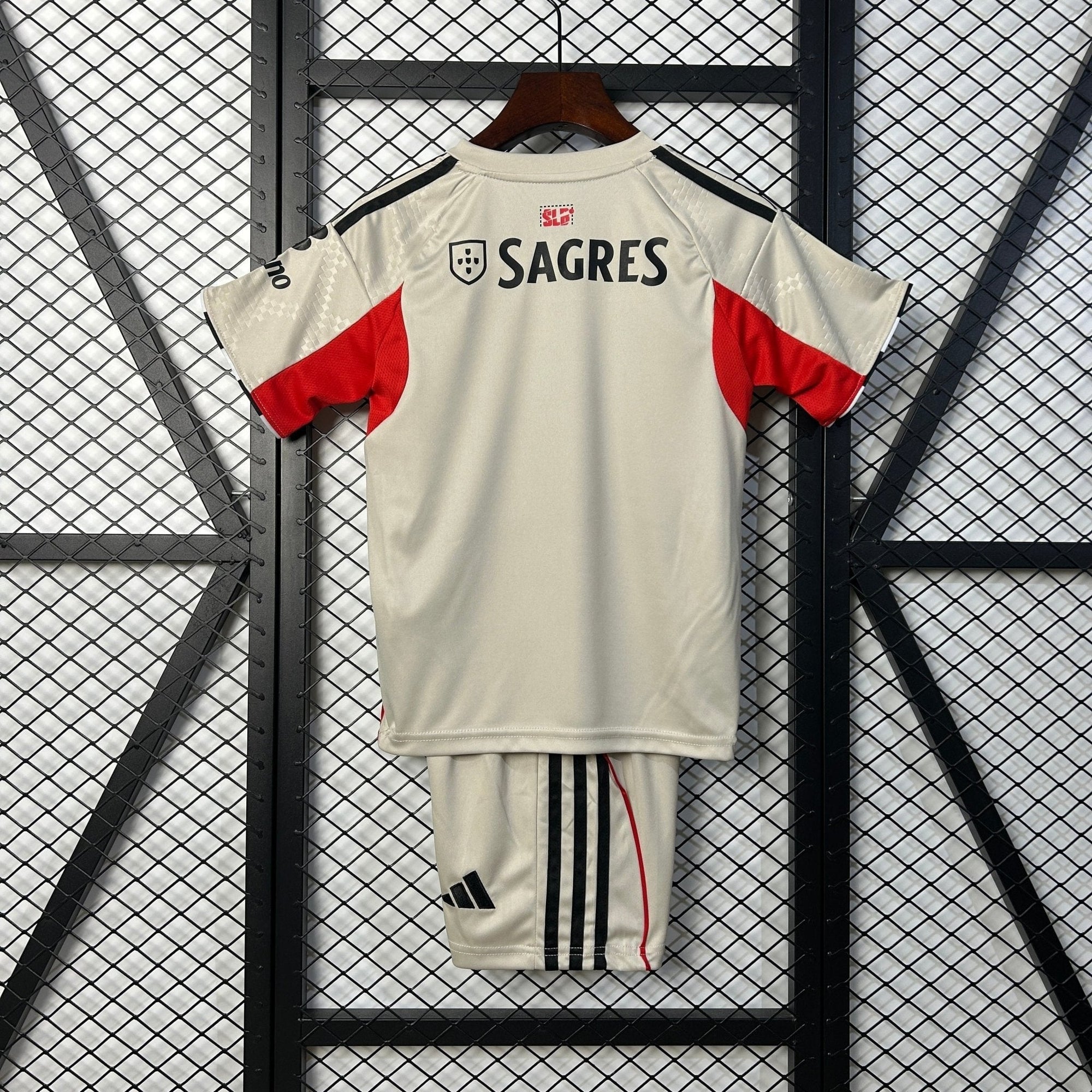 BENFICA SEGUNDA EQUIPACIÓN 25/26 NIÑOS - Bota de Oro Tienda