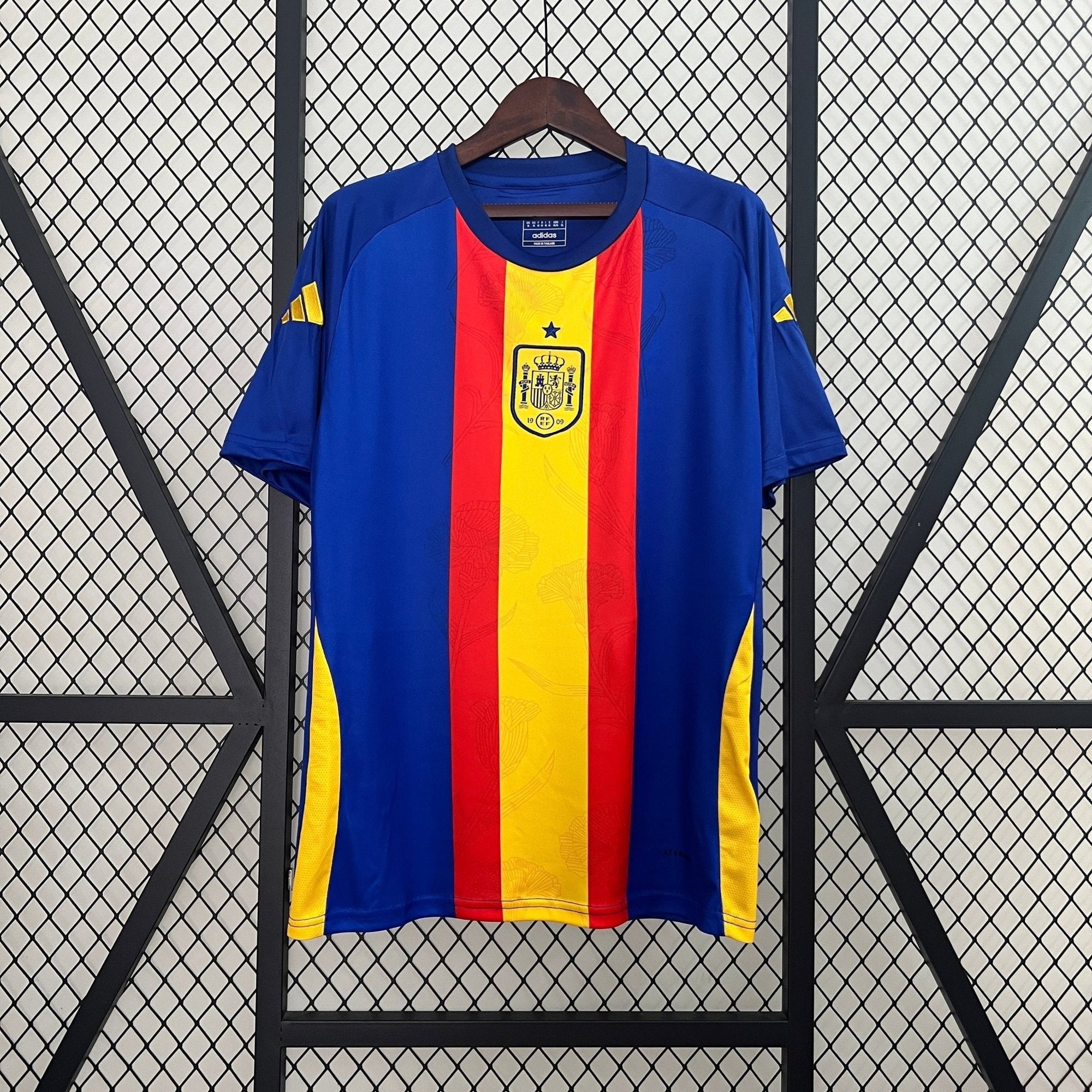 ESPAÑA ENTRENAMIENTO I 24/25 HOMBRE - Bota de Oro Tienda