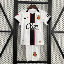 MALLORCA SEGUNDA EQUIPACIÓN 25/26 NIÑOS - Bota de Oro Tienda
