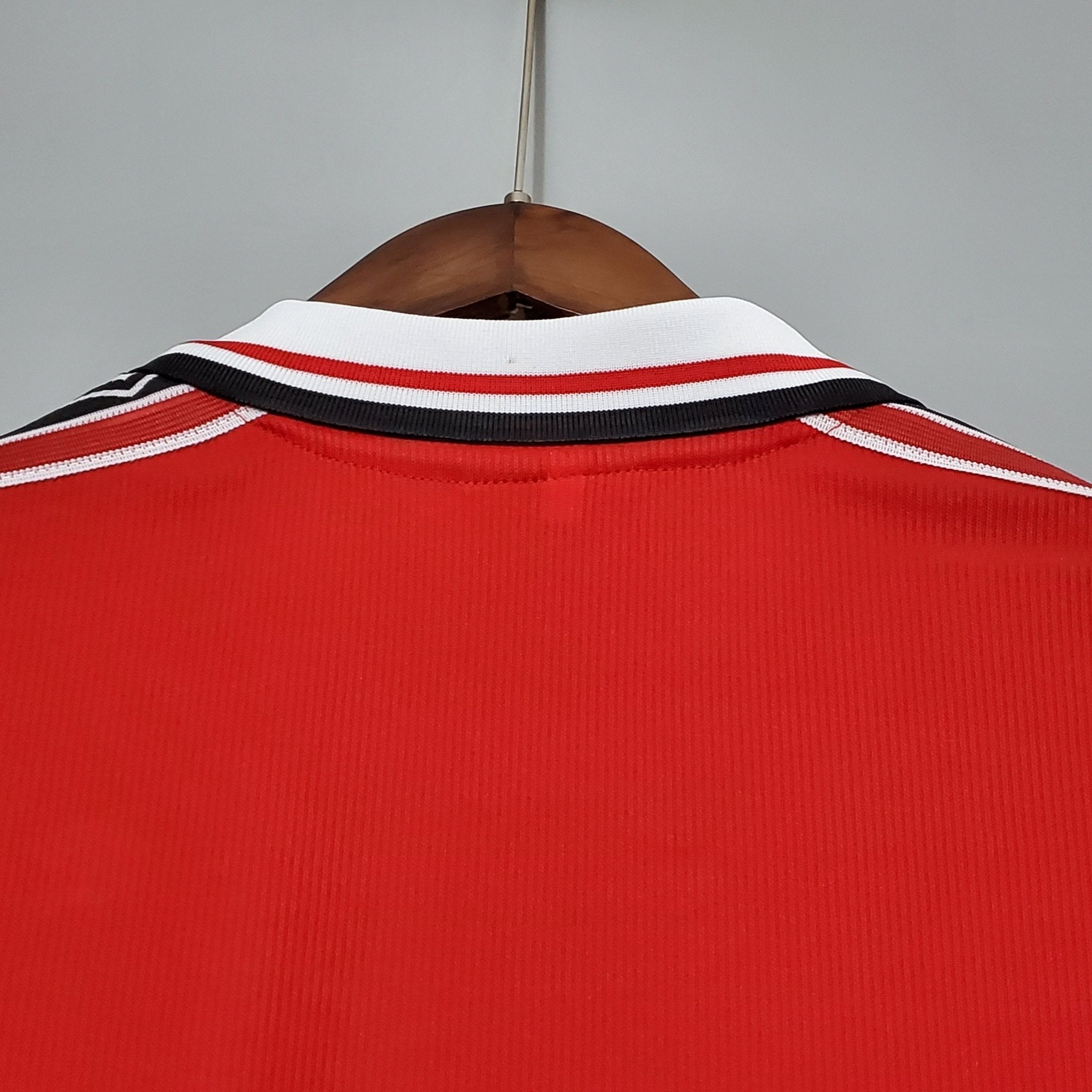 MANCHESTER UNITED I 98/99 HOMBRE (RETRO) MANGA LARGA - Bota de Oro Tienda