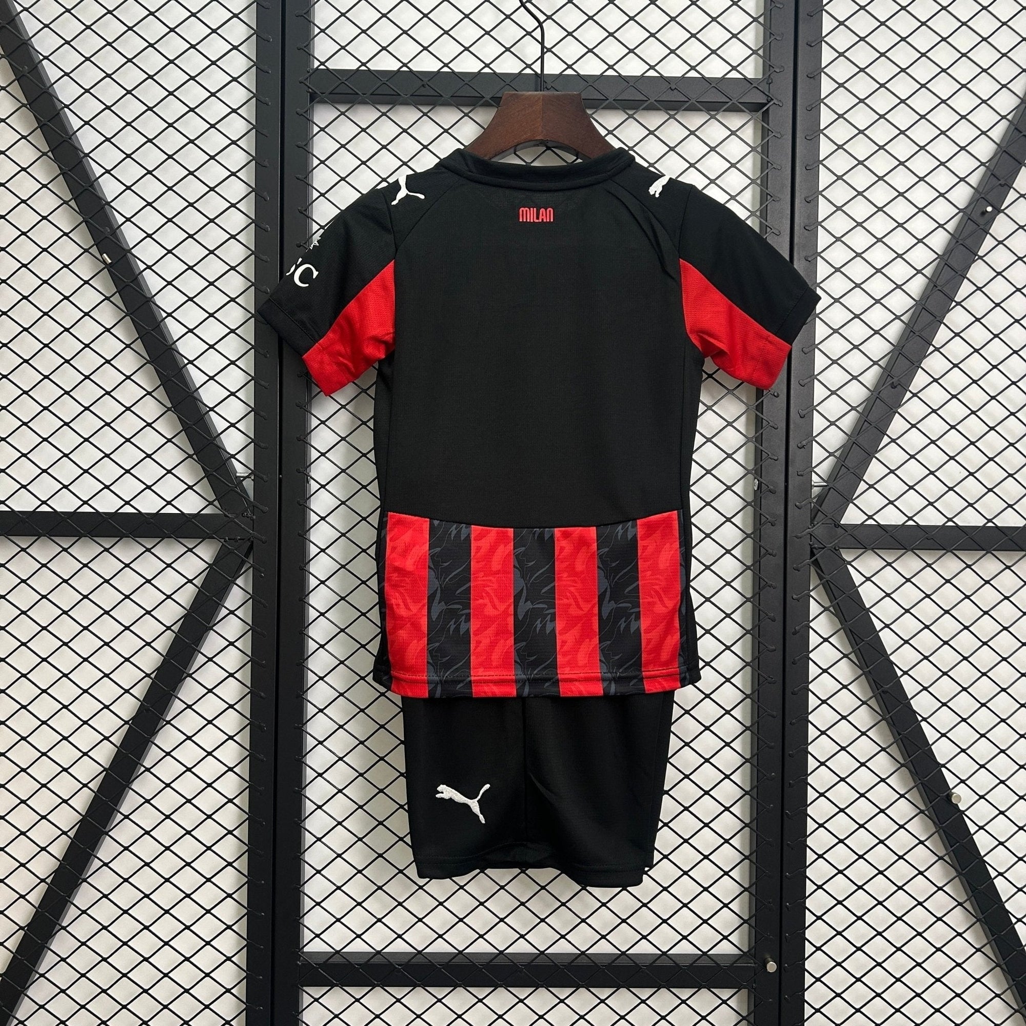 MILAN PRIMERA EQUIPACIÓN 25/26 NIÑOS - Bota de Oro Tienda