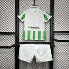 REAL BETIS I 24/25 CONJUNTO INFANTIL (FOREVER GREEN) - Bota de Oro Tienda