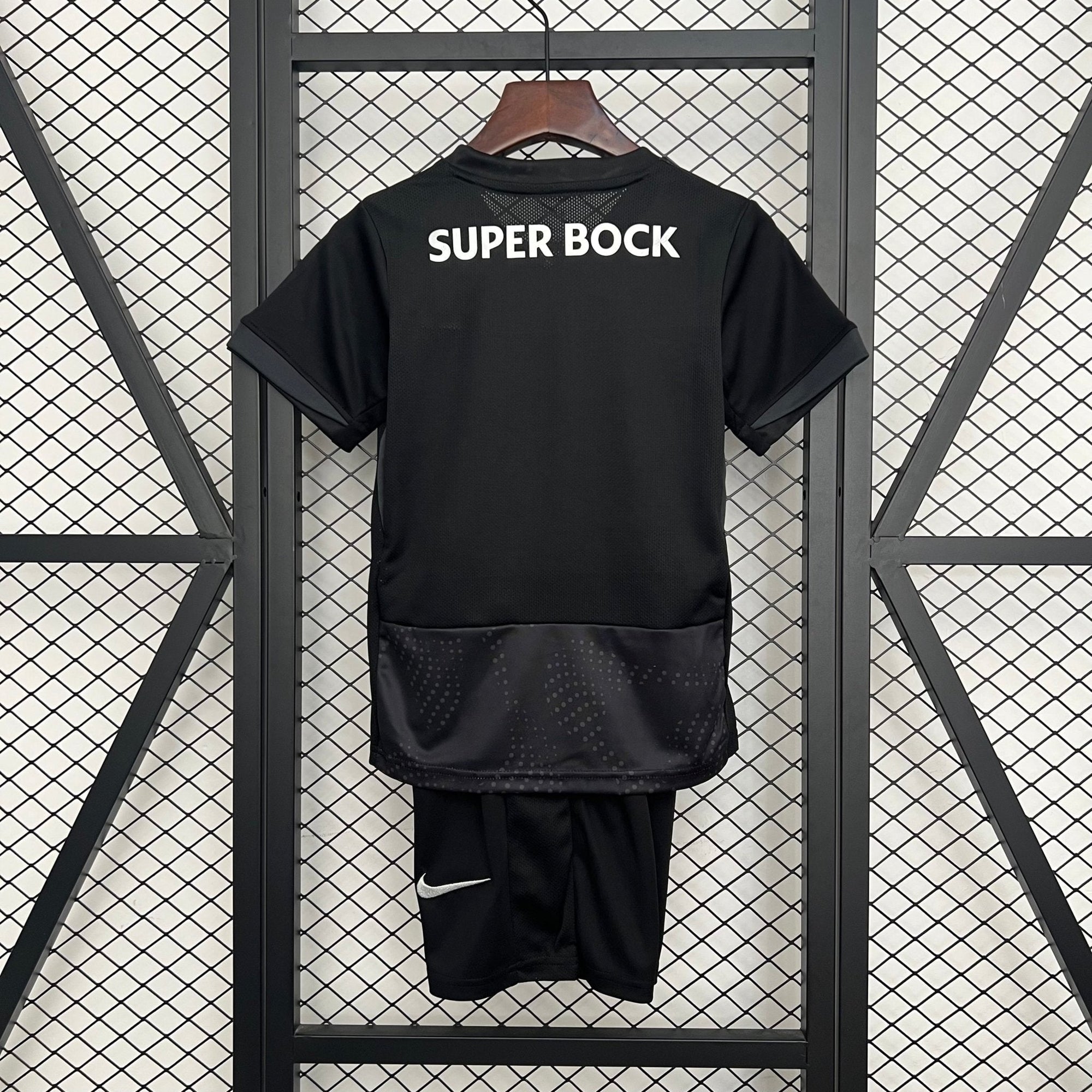 SPORTING LISBOA EQUIPACIÓN EDICION ESPECIAL 25/26 NIÑOS - Bota de Oro Tienda