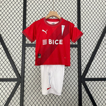 UNIVERSIDAD CATÓLICA II 24/25 CONJUNTO INFANTIL - Bota de Oro Tienda