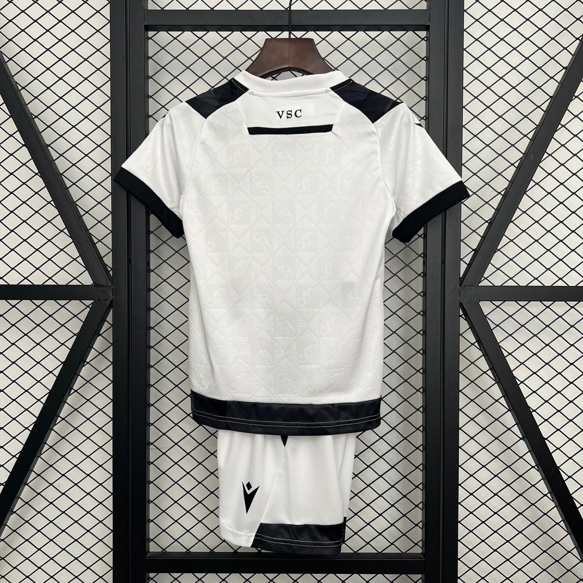 VITORIA SC PRIMERA EQUIPACIÓN 25/26 NIÑOS - Bota de Oro Tienda